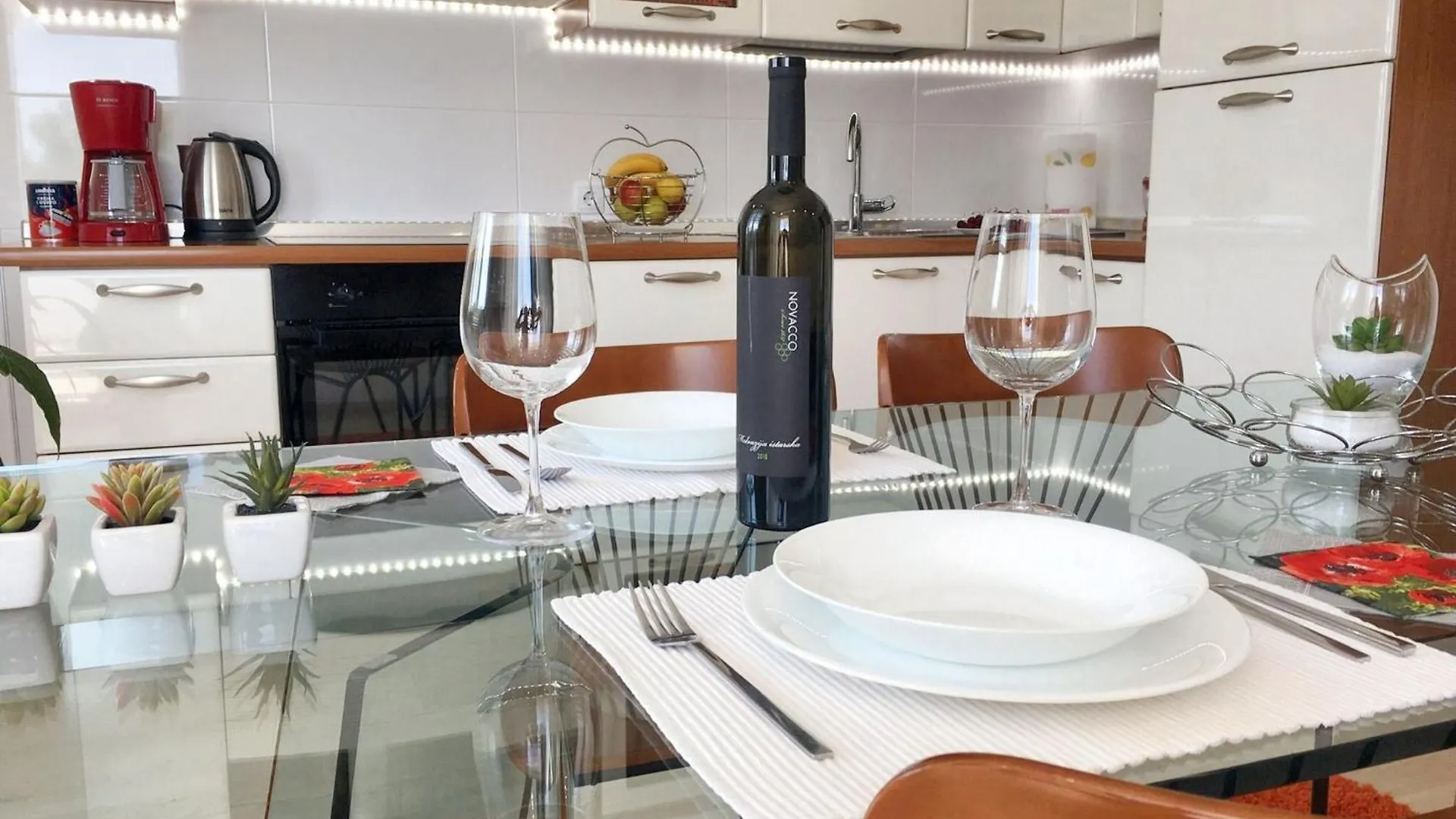 Cosy Apartment In Novigrad With Balcony And Garden View 40 M² 0*, Novigrad Istria Croatie